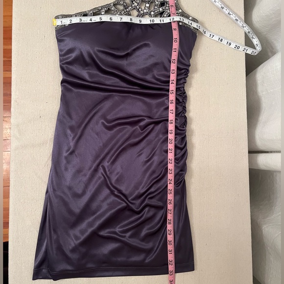 One shoulder, Grayish-purple cocktail dress with sequins and beads - Picture 5 of 6